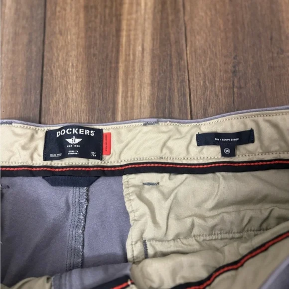 Dockers Men's Gray Chinos Slim/Coupe Sz 36x39 Pockets Casual Work Office Belt - Picture 2 of 11